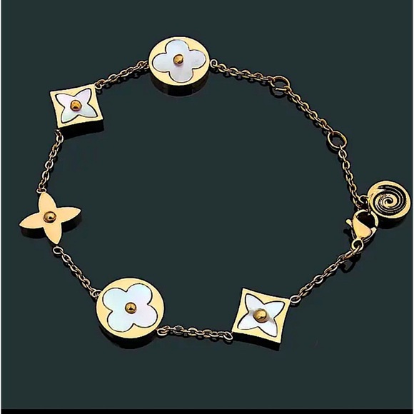 Gold 18K Four Leaf Clover Bracelet, Charm, Luxury Chain Link Gift Gir… - Picture 4 of 10